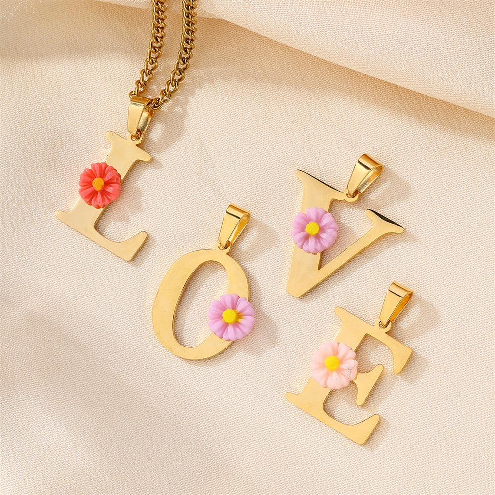 Initial Letter Necklace 18K Gold - Collier personnalisé avec initiale Daisy, pendentif