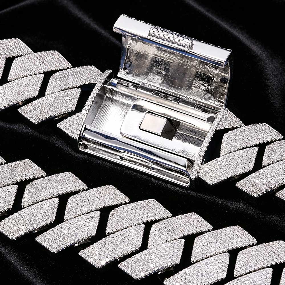 Cuban Link Chain 12Mm - Nuoya Iced Out 26mm 6 rangs