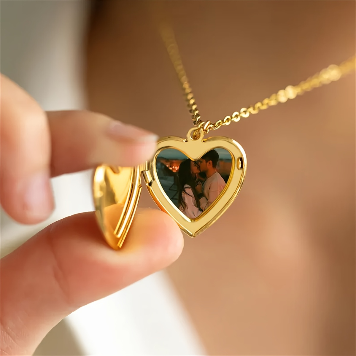 Collier avec pendentif médaill - Heart Locket Necklace Photo avis et prix