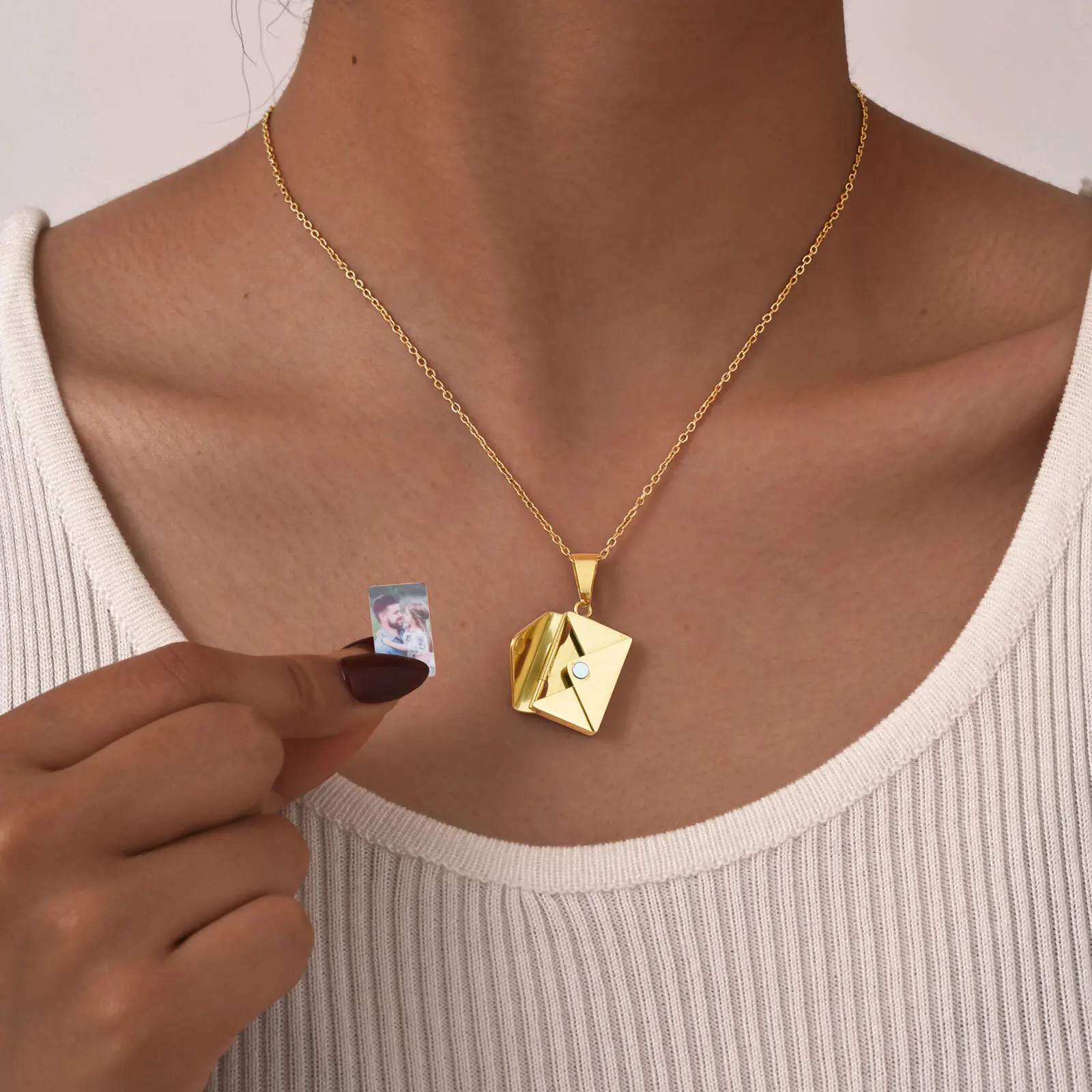 Collier avec pendentif photo p - Custom Name Necklace Stainless Steel avis et prix