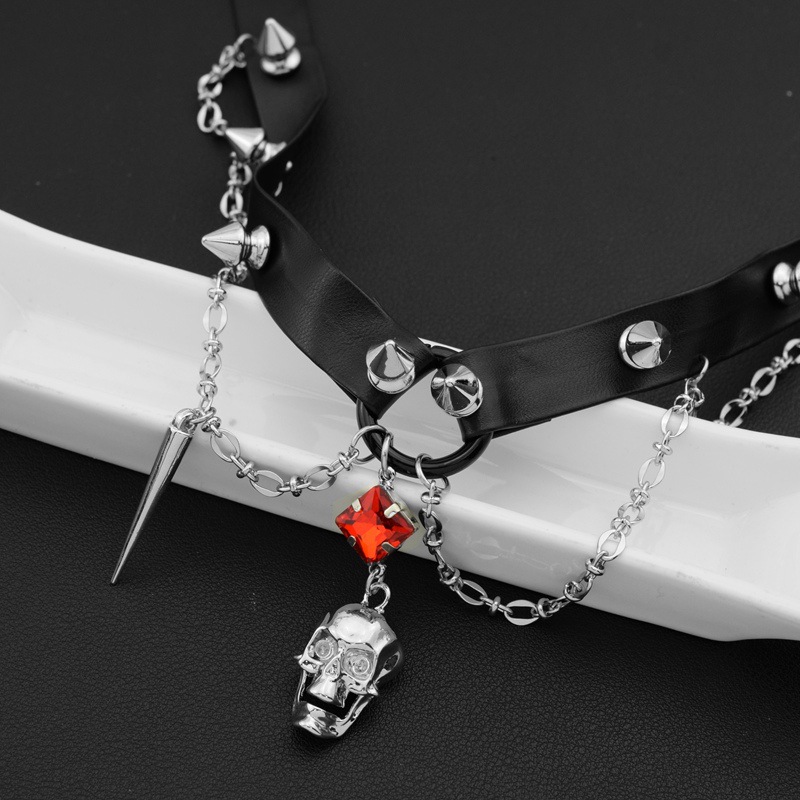 Tour de cou en cuir de crâne f - Goth Punk Spike Choker avis et prix