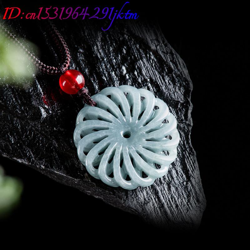 Collier pendentif fleur en jad - Necklaces avis et prix