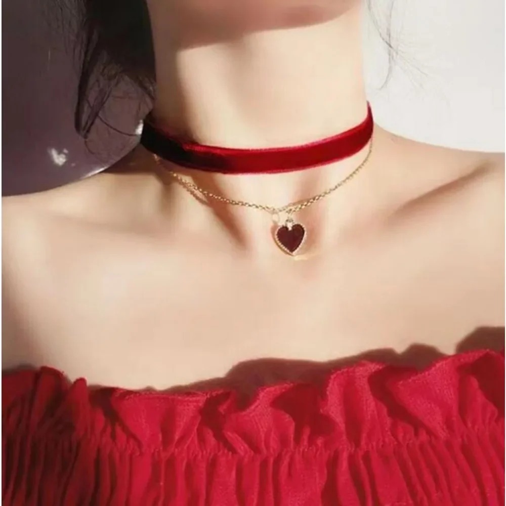 Collier ras du cou multicouche - Layered Pendant Necklace Aesthetic avis et prix