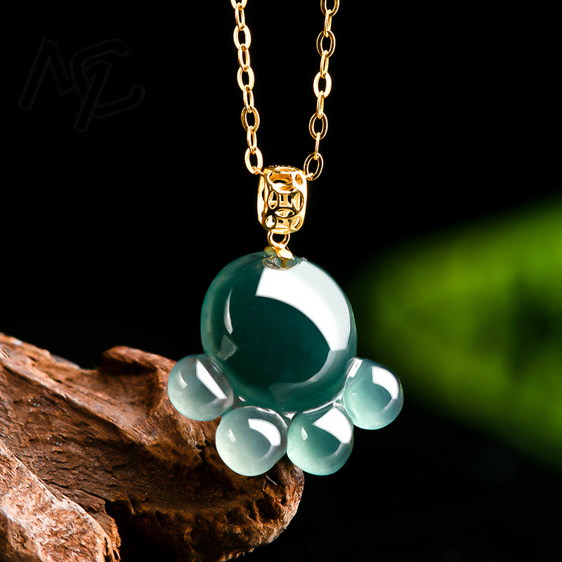 Collier pendentif patte de cha - Necklaces avis et prix