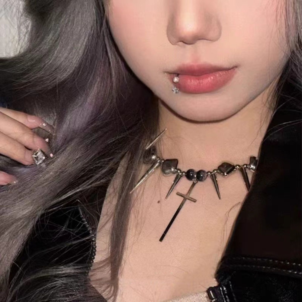 Collier ras du cou Y2K Subcult - Goth Punk Spike Choker avis et prix