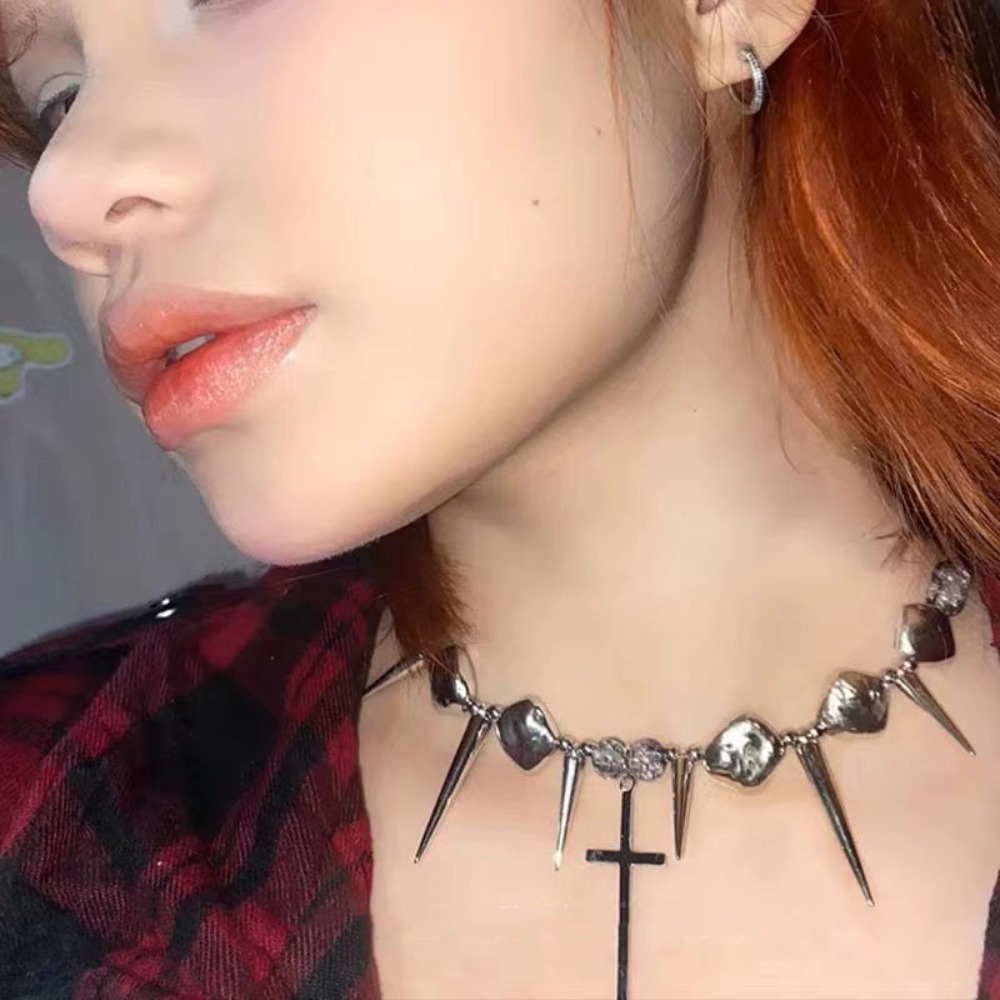 Collier ras du cou Y2K Subcult - Goth Punk Spike Choker avis et prix
